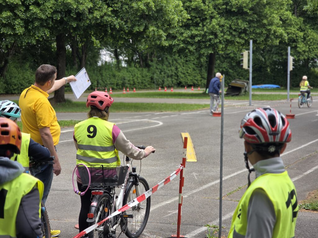 184 Schüler beim Fahrradturnier des ACS